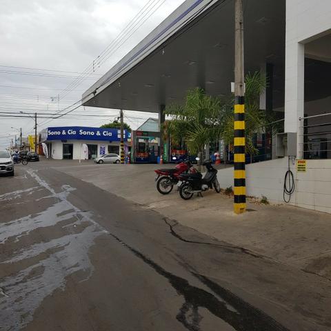 Imovel comercial e residencial contra esquina com Av. Igualdade no Setor Garavelo - Foto 2