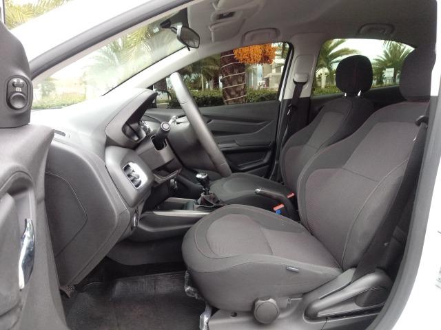 Chevrolet Onix LTZ 1.4 Manual Flex Branco 2015 - Foto 10