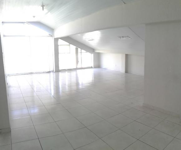 Aluga-se sobrado comercial no Capão da Imbuia - Foto 11