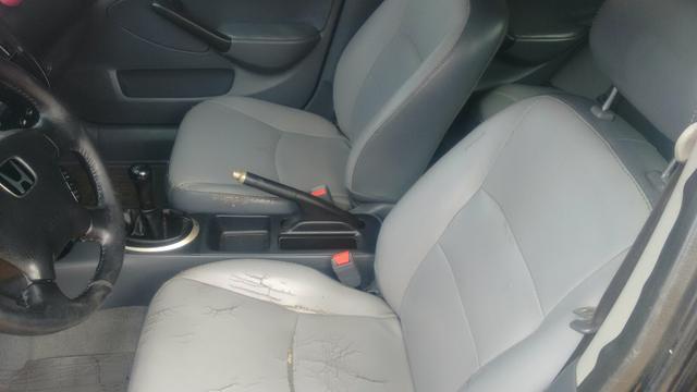 Honda Civic ex 1.7 16 v troco por Burgman 125 ano 2013 com volta do comprador - Foto 3