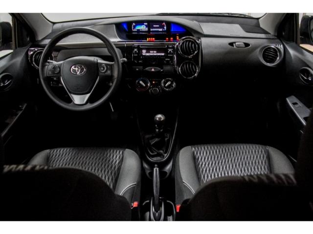 TOYOTA ETIOS 1.5 X PLUS 16V FLEX 4P 2019 - Foto 16