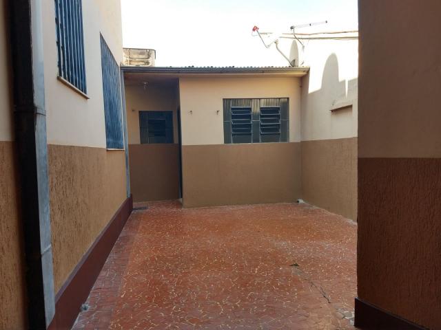 Excelente casa de 05 quartos no carlos prates. - Foto 16