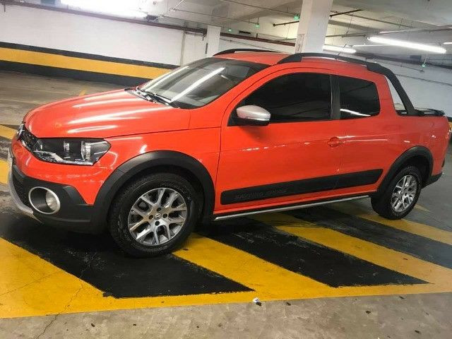 <br>Saveiro Cross 1.6 Cabine Dupla - Foto 2