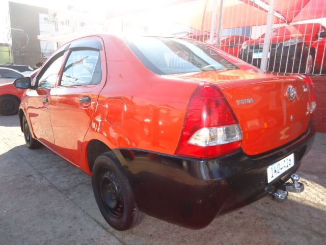 Toyota - Etios Sedan 1.5 X + GNV - Foto 7