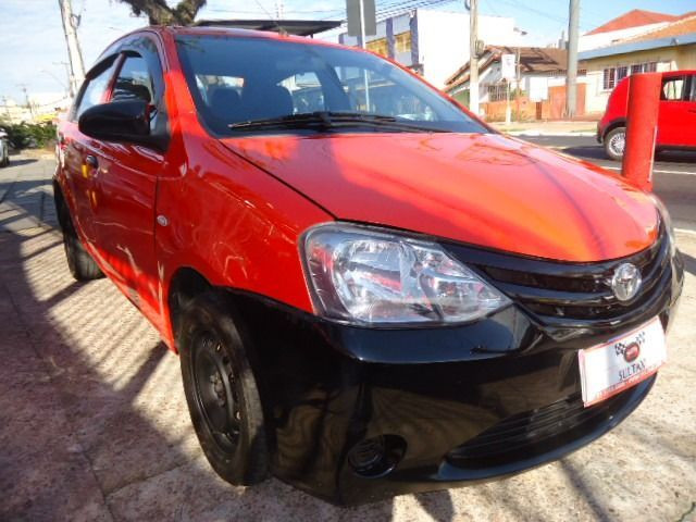 Toyota - Etios Sedan 1.5 X + GNV - Foto 4