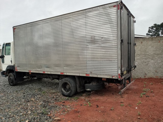 FORD CARGO 815 2009.