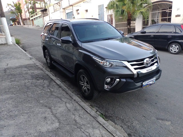 TOYOTA SW4 SRV 4X2 AUTOMÁTICO 2019