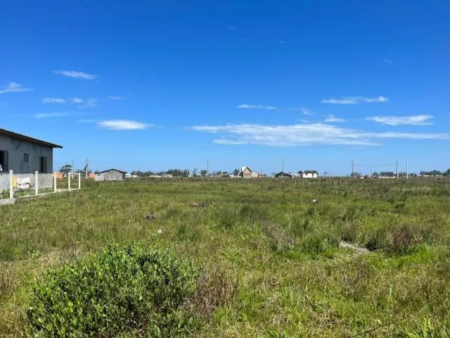 Terreno 300m2 escriturado em Santa Catarina