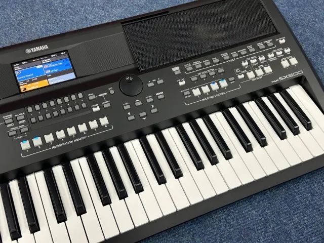 Teclado Yamaha PSR-SX600 Arranjador - Simili Música