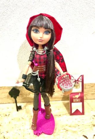 Boneca Ever After High Rebel Cerise