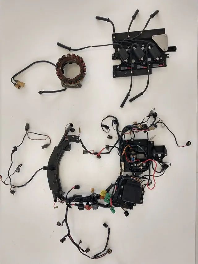 Peças motor de popa 225HP Yamaha Four Stroke F225 AET ((( leia o anuncio ))) - Foto 5