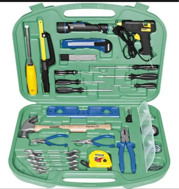 Complete 20-Piece Tool Box64960509832323121