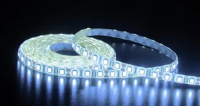 Fita Led Branca Fria 5mts 12v 300leds