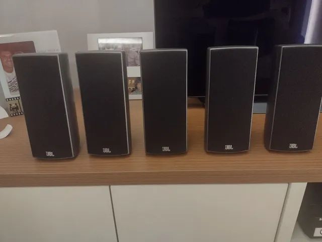 Caixa de som JBL modelo 160 sisat 
