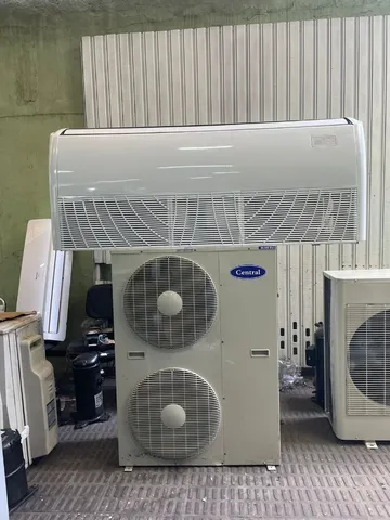 Hitachi 60.000 BTUs 220v trifásico r22