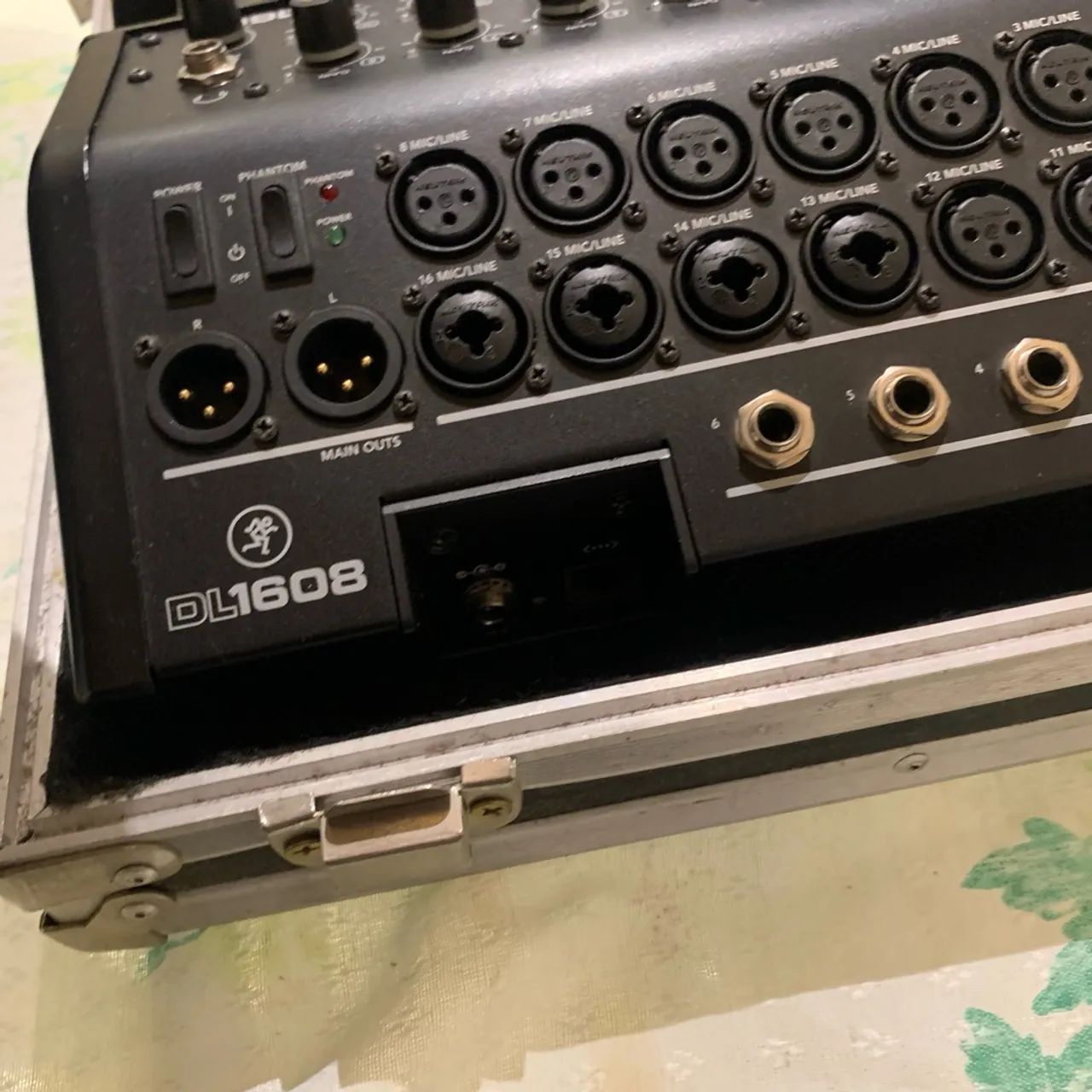 Mesa de som Mackie DL1608 - Foto 4
