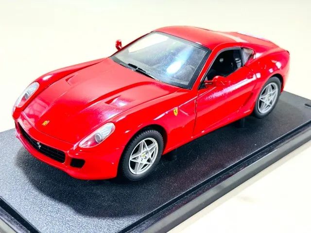 Miniatura Ferrari 599 Gtb Fiorano Hot Wheels 1/18 - Hobbies e