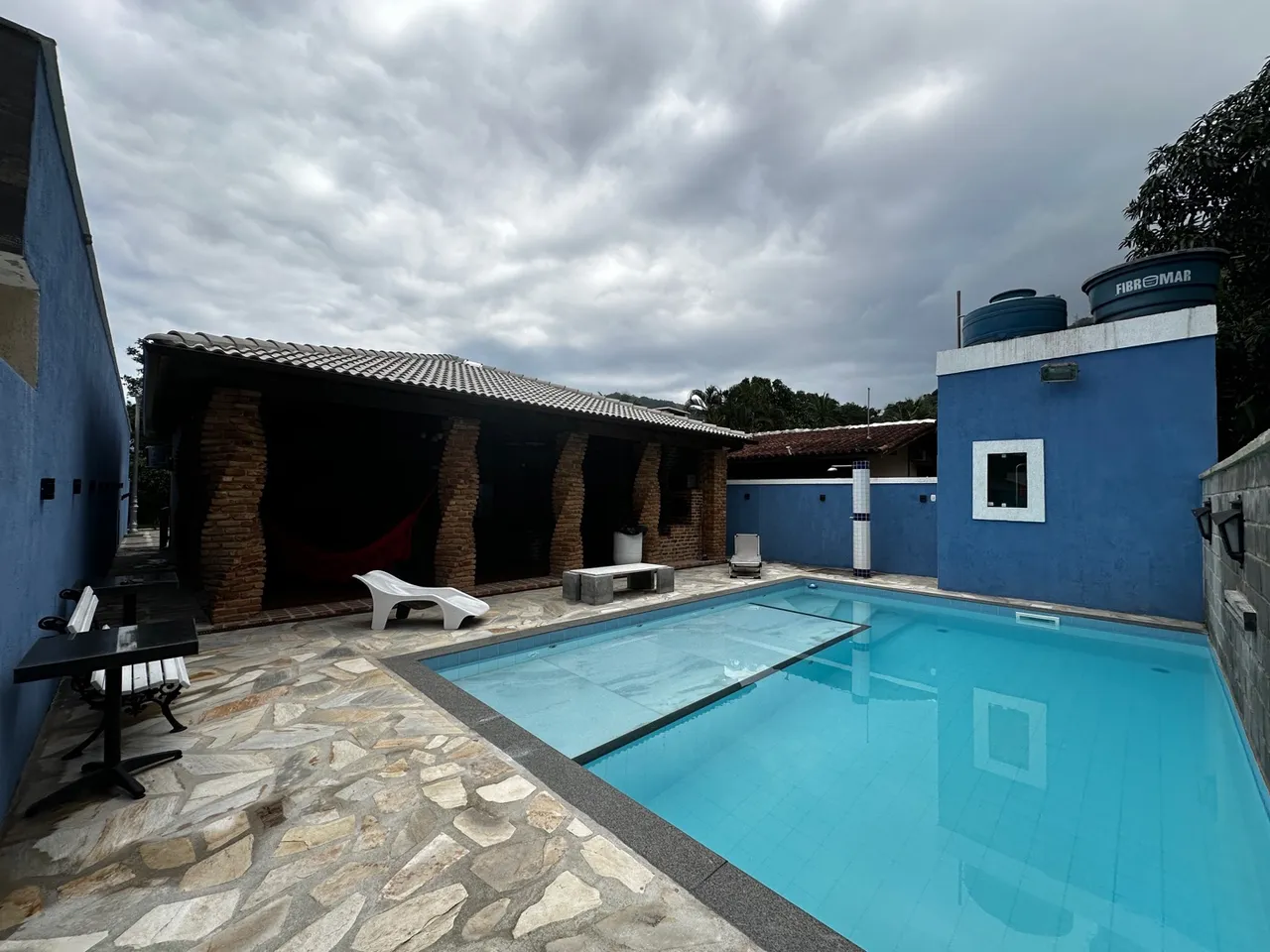 Alugo Espaço Com Piscina No condomínio Fazenda Muriqui