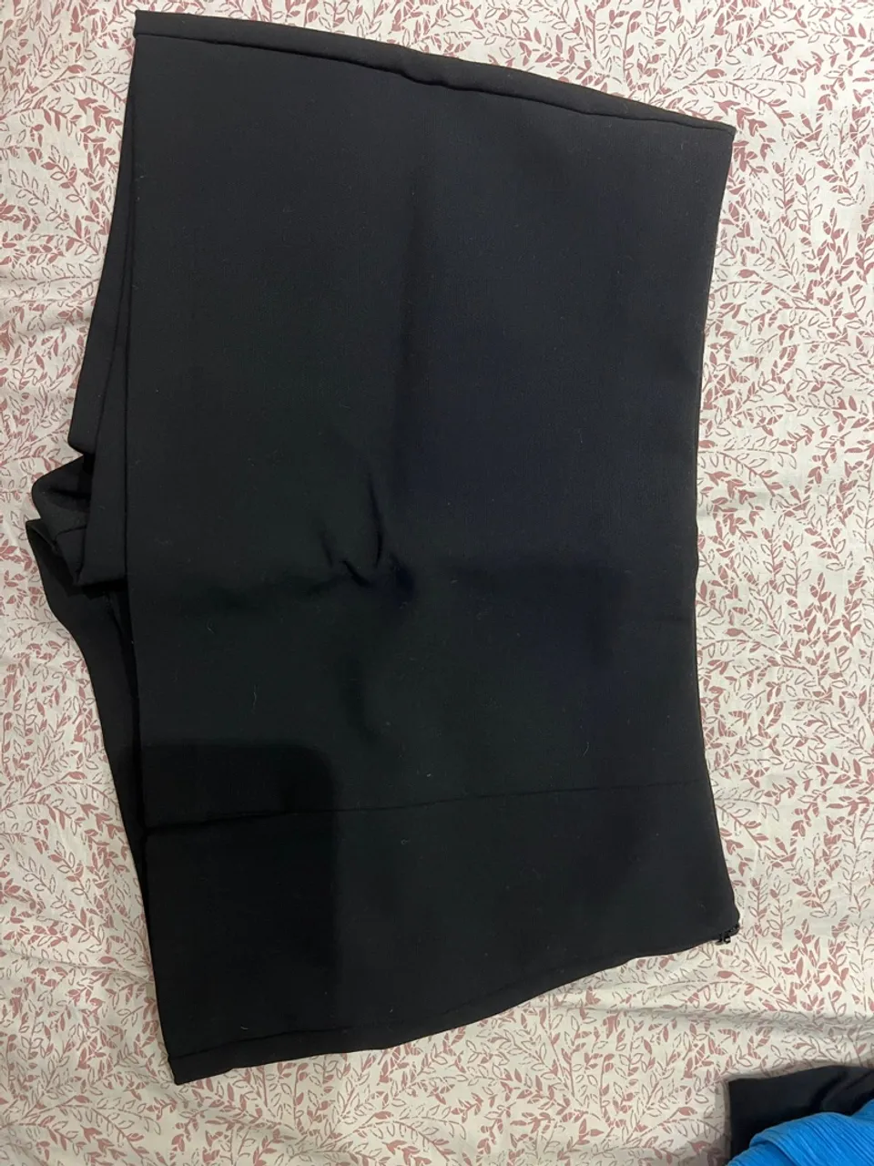 ShortSaia Zara