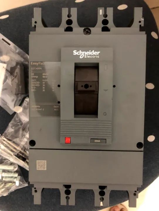 Disjuntor caixa moldada 350A