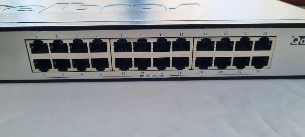 Switch Gigabit Intelbras Sg 2400 Qr 24 Portas Seminovo (Usado) - Foto 3