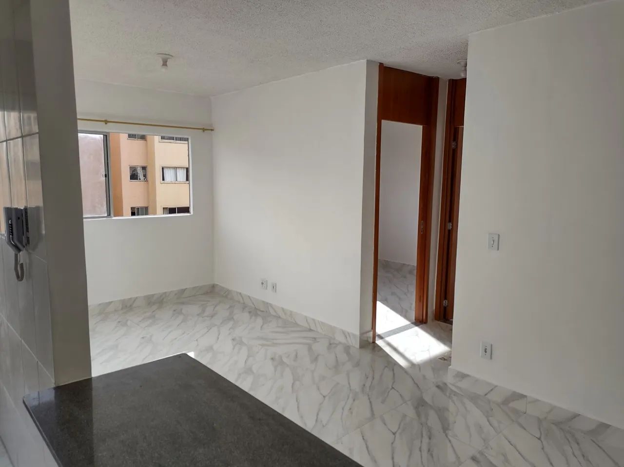 Apartamento quitado, reformado, escriturado e desocupado.