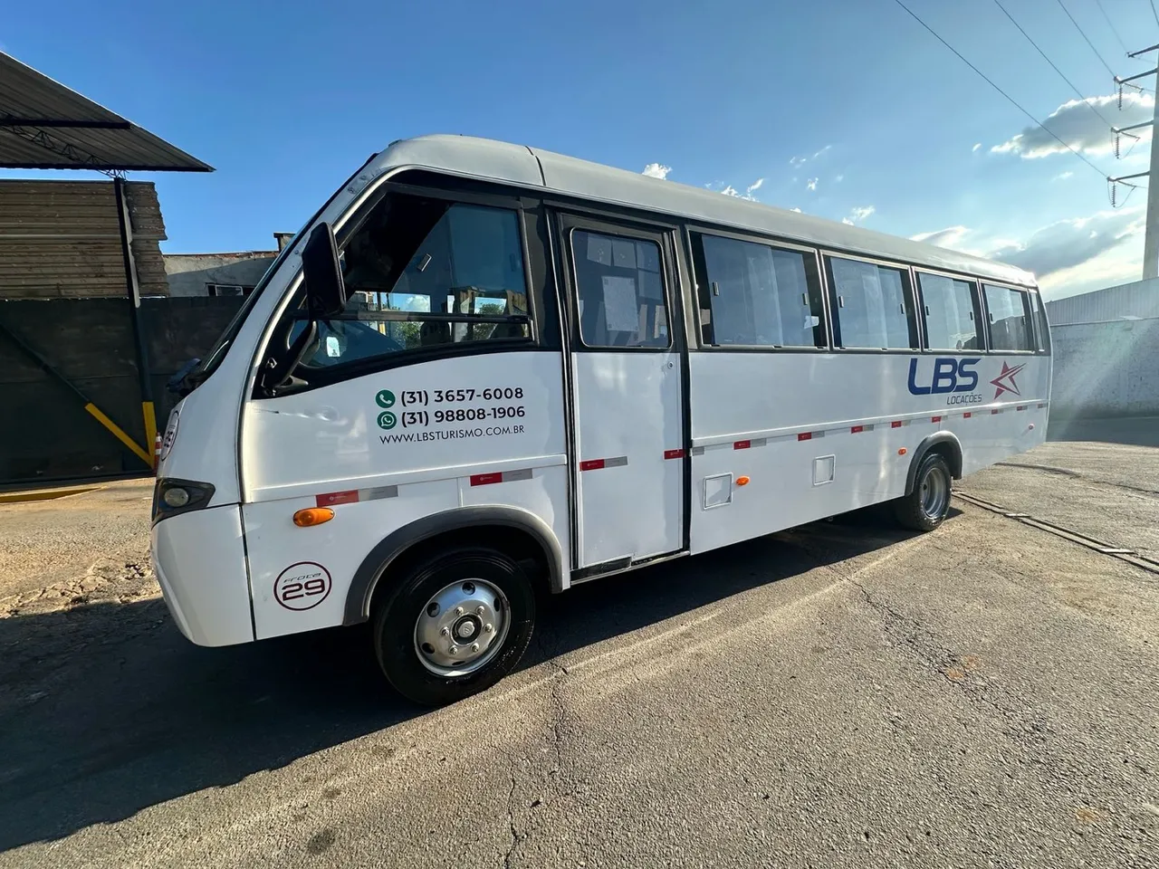 Micro ônibus Volare V8L 33 passageiros