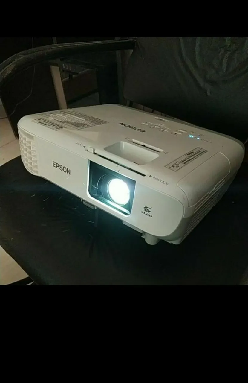 PROJETOR DATASHOW EPSON S39 POWERLIGHT SEMI NOVO