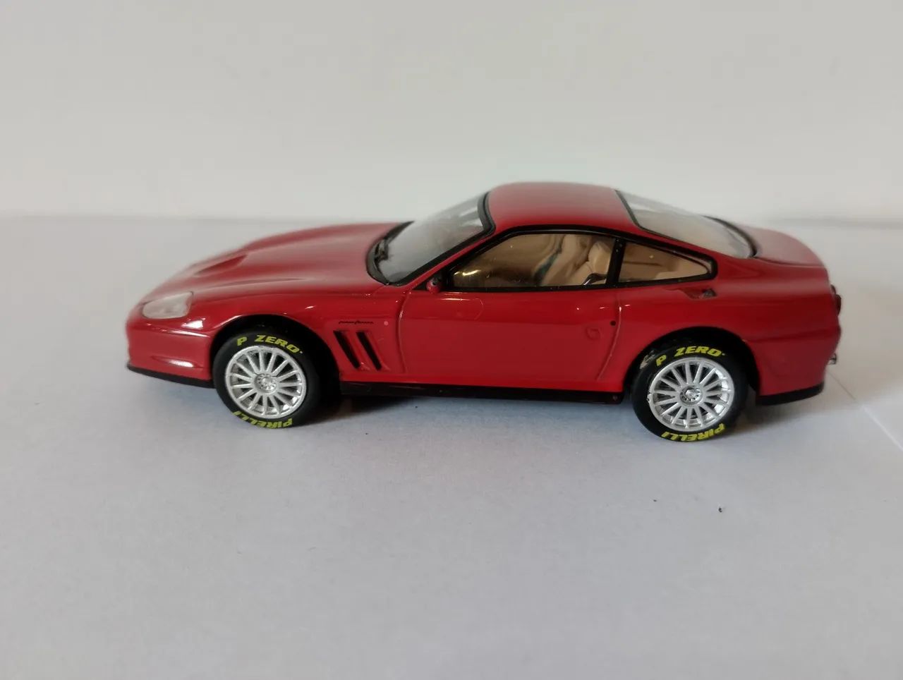 IXO/Eaglemoss - Miniatura Ferrari 550 Maranello  - Foto 2