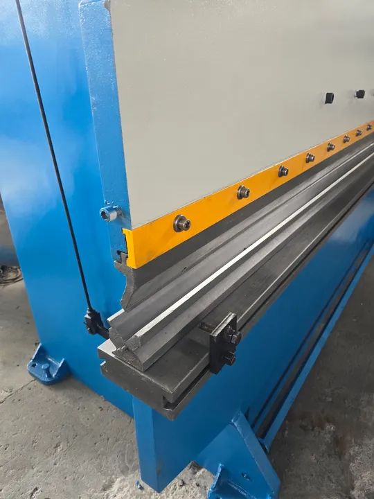 Dobradeira mecanica 3000x5mm - Foto 6