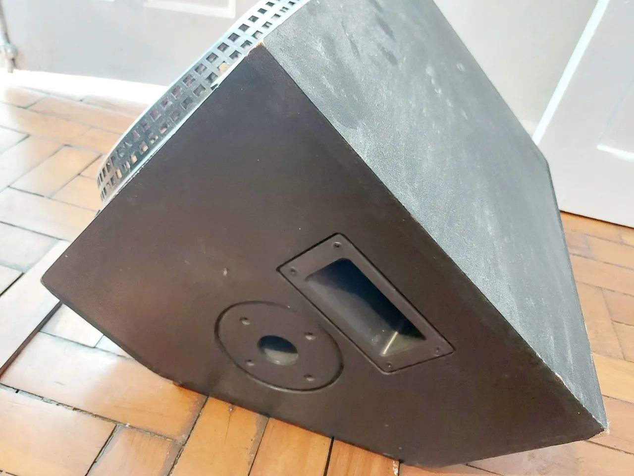 Vendo par de caixas monitor de palco passivas, com falantes 12 polegadas e drive - Foto 4