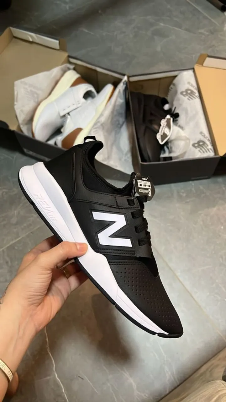 New Balance 247 - Preto e Branco