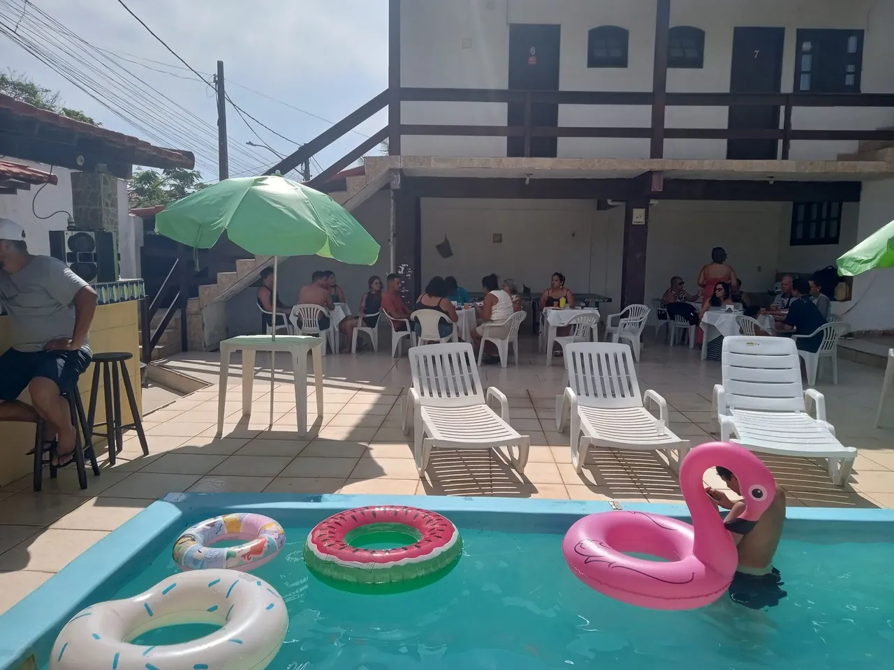 VENDO OU TROCO EXCELENTE CASA SAQUAREMA 5 SUITES 780 MIL