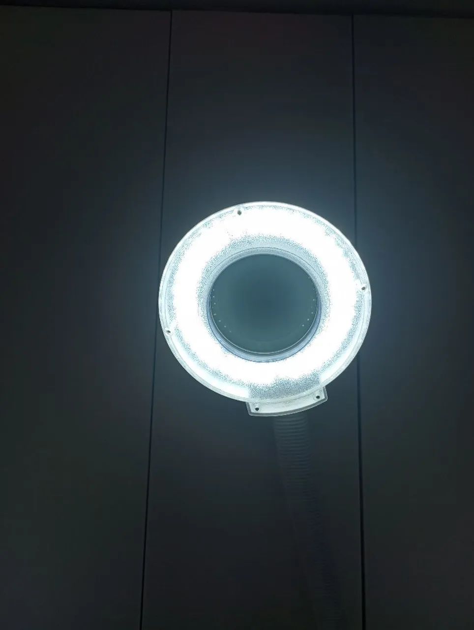 Luminária de pé com lupa - Foto 4