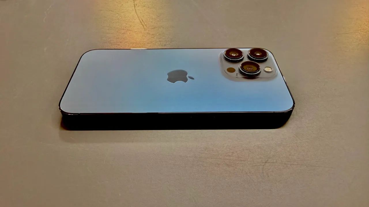 iPhone 13 Pro / 128gb (EDIÇÃO LIMITADA - Azul Sierra) - Celulares