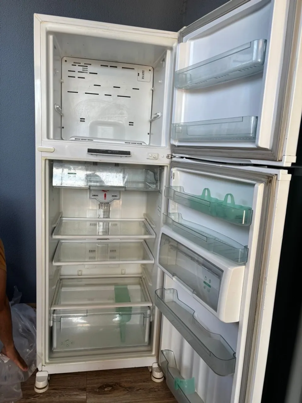 Geladeira usada em ótimo estado