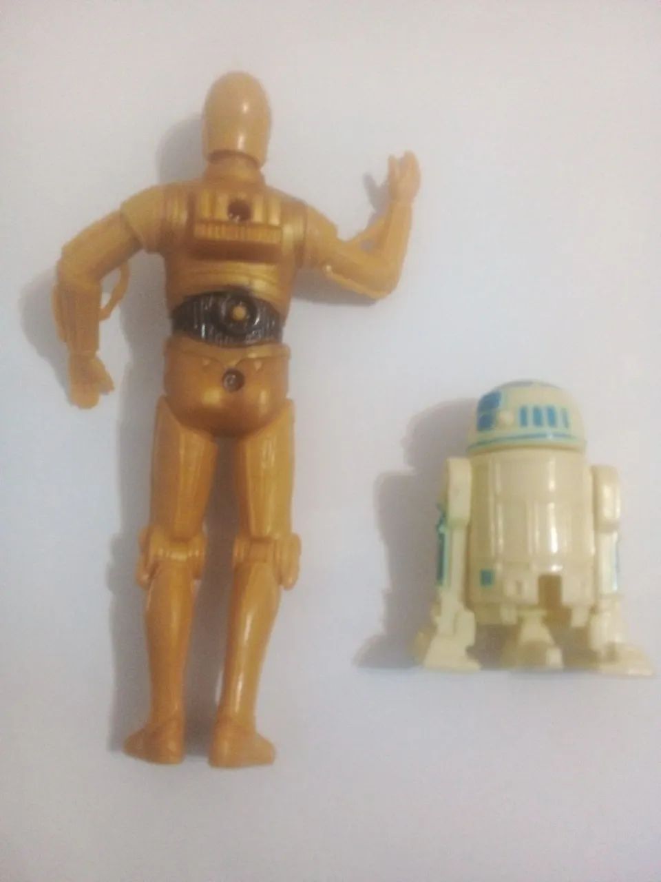 Dois bonecos articulados Star Wars, C-3PO e R2-D2 - Foto 4