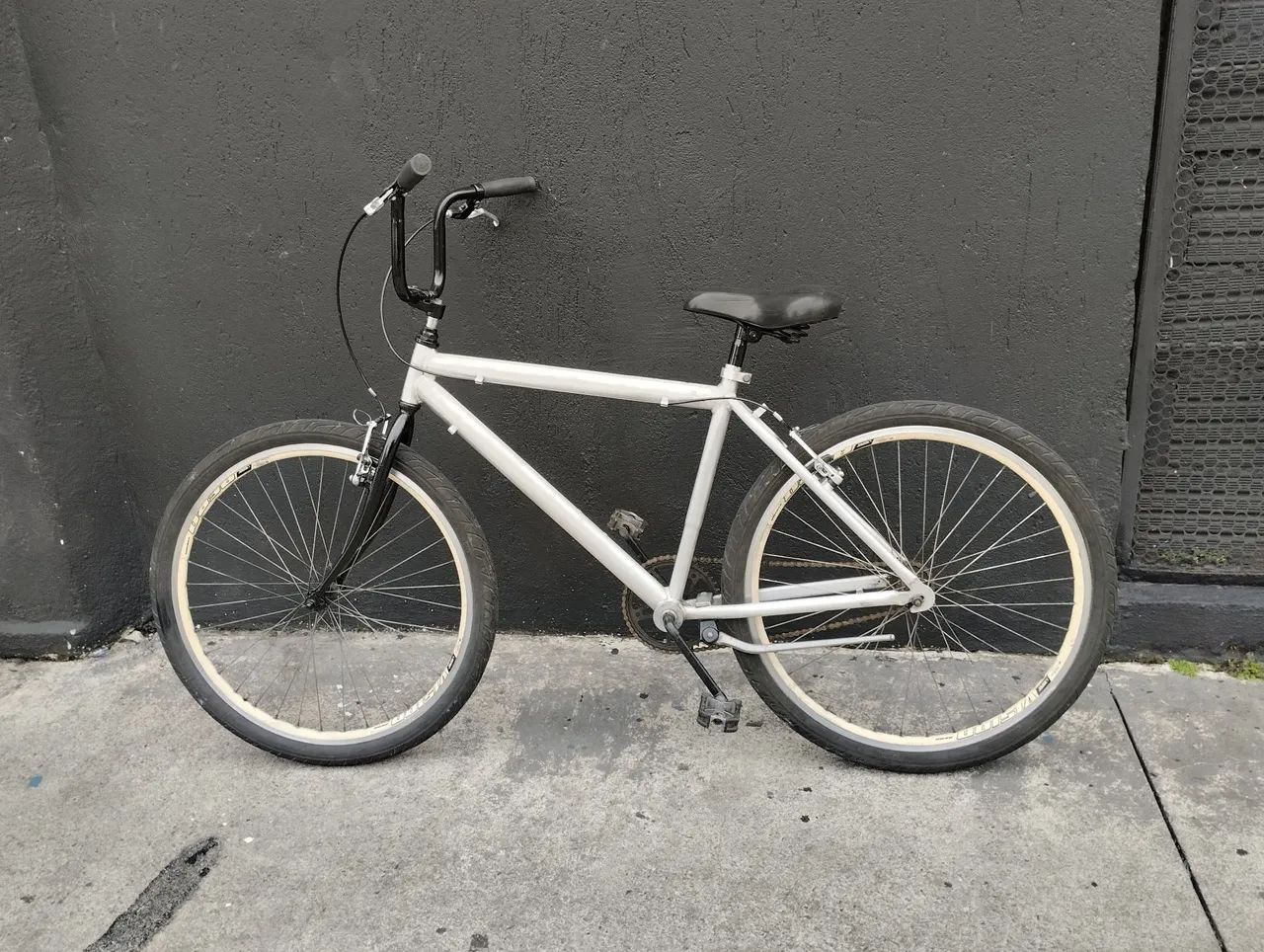 Bike Bicicleta aro 26 (alumínio) 375,00