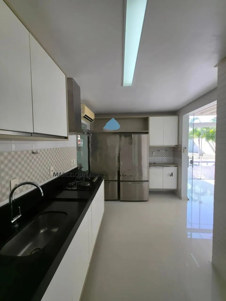 PRAIA DOS PASSARINHO, 4 SUÍTES, (1 TÉRREA), FINO ACABAMENTO, PISCINA, CLIMATIZADA E MODULA - Foto 5