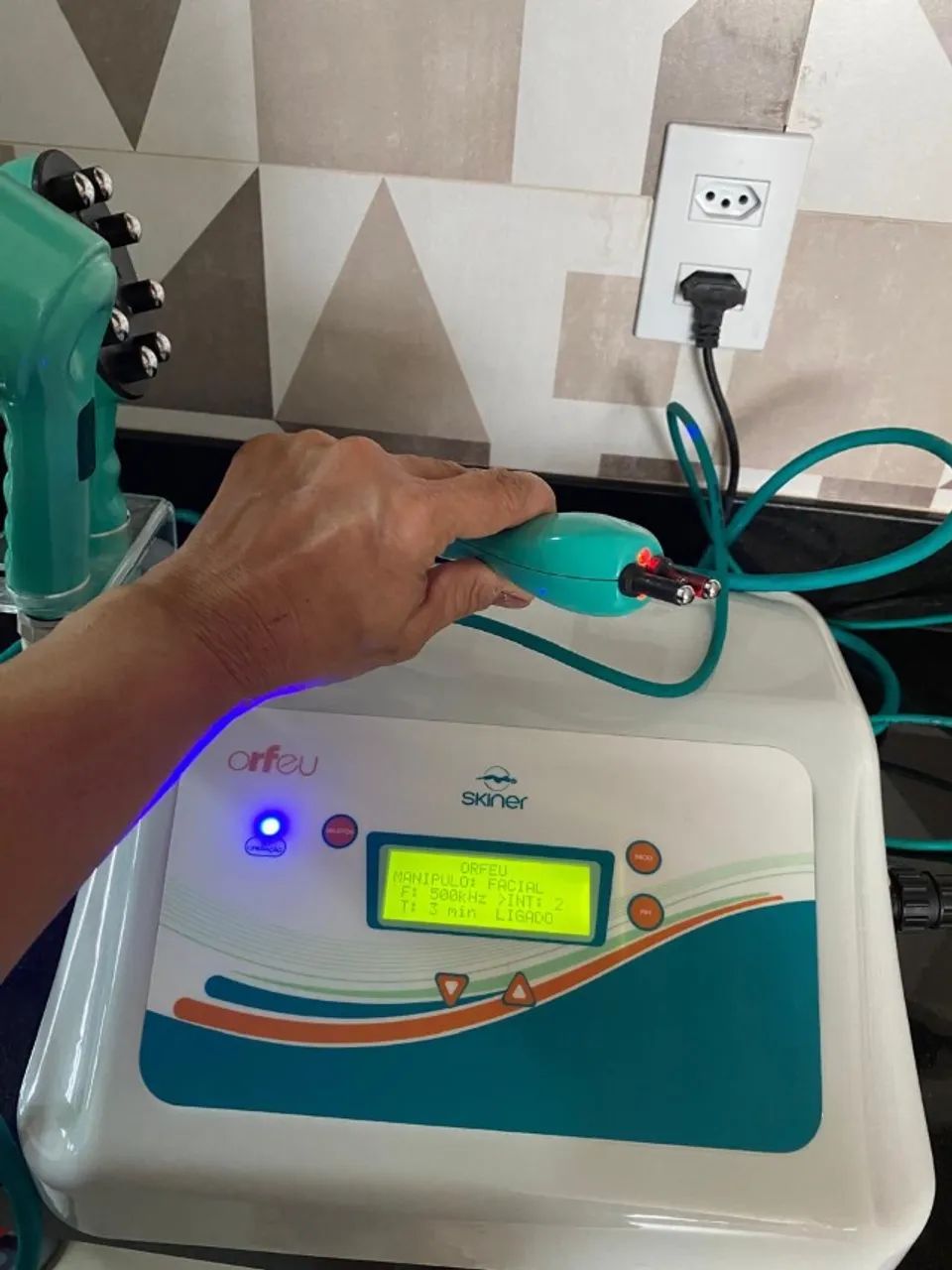 Aparelho de Radiofrequência Facial, corporal e estética íntima  - Foto 6