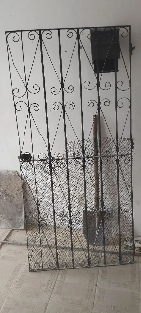 Portão de Ferro com Detalhes em Ferradura - Foto 2