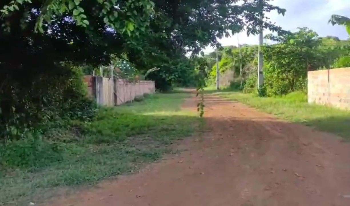 //Lote de esquina com 1020 M2 próximo à Paricatuba 
