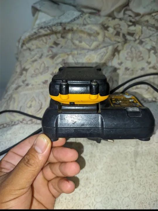 Bateria para Furadeira/Parafusadeira - Usada - Foto 3