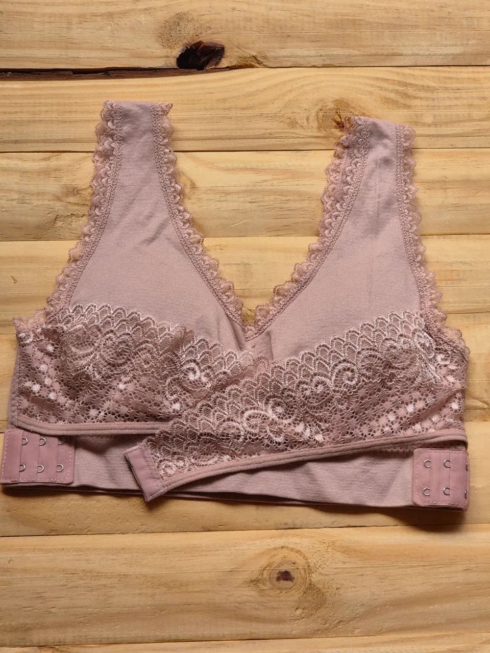 Top com renda transpassado  - Foto 3