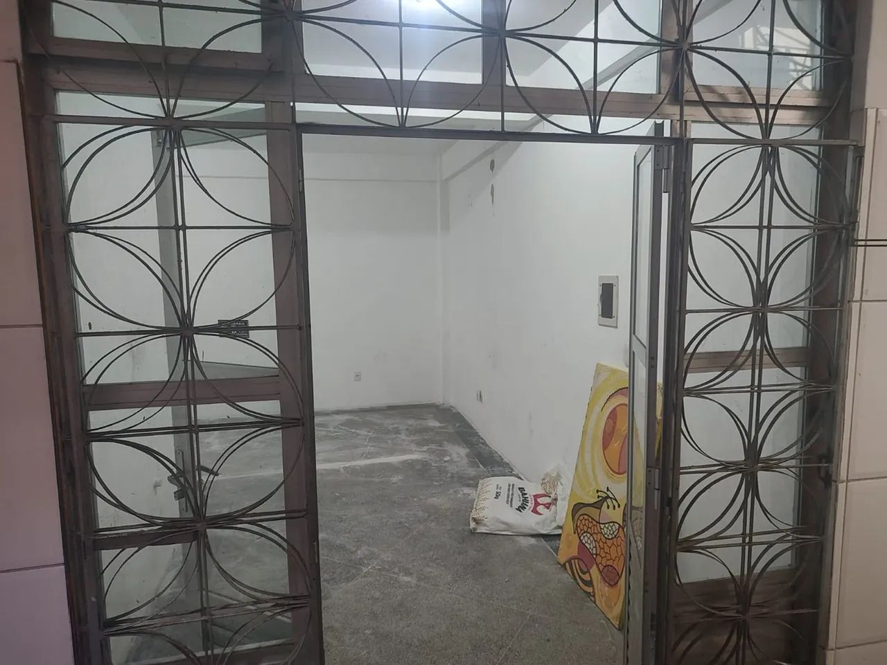 Alugo sala comercial ( centro) - Foto 2