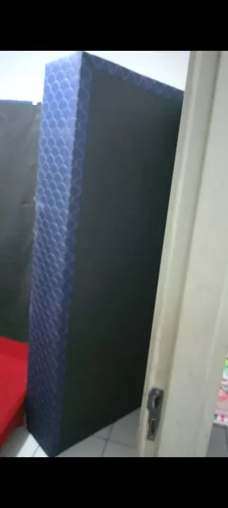 Cama Box casal sem coxão  só a base  tenho os pé da base 