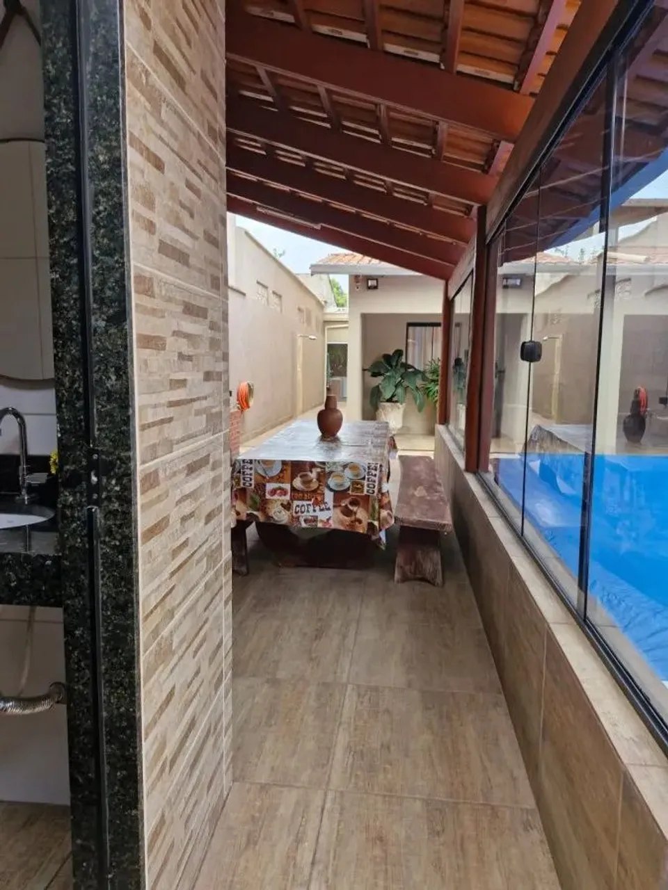 Casa á 10 Minutos do Shopping Flamboyant , Mobiliada por 800 Mil