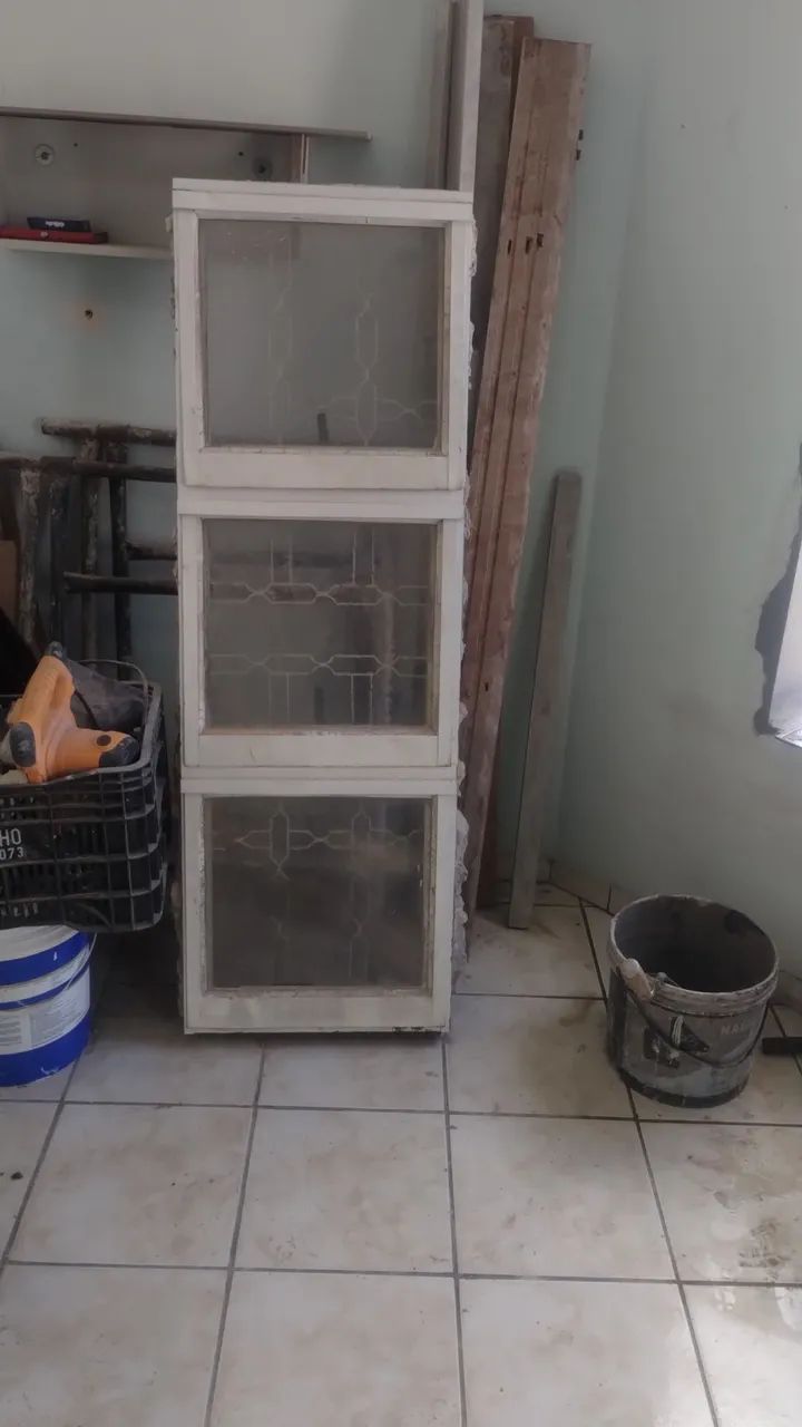 Porta, janela e vitrôs64861278094594123