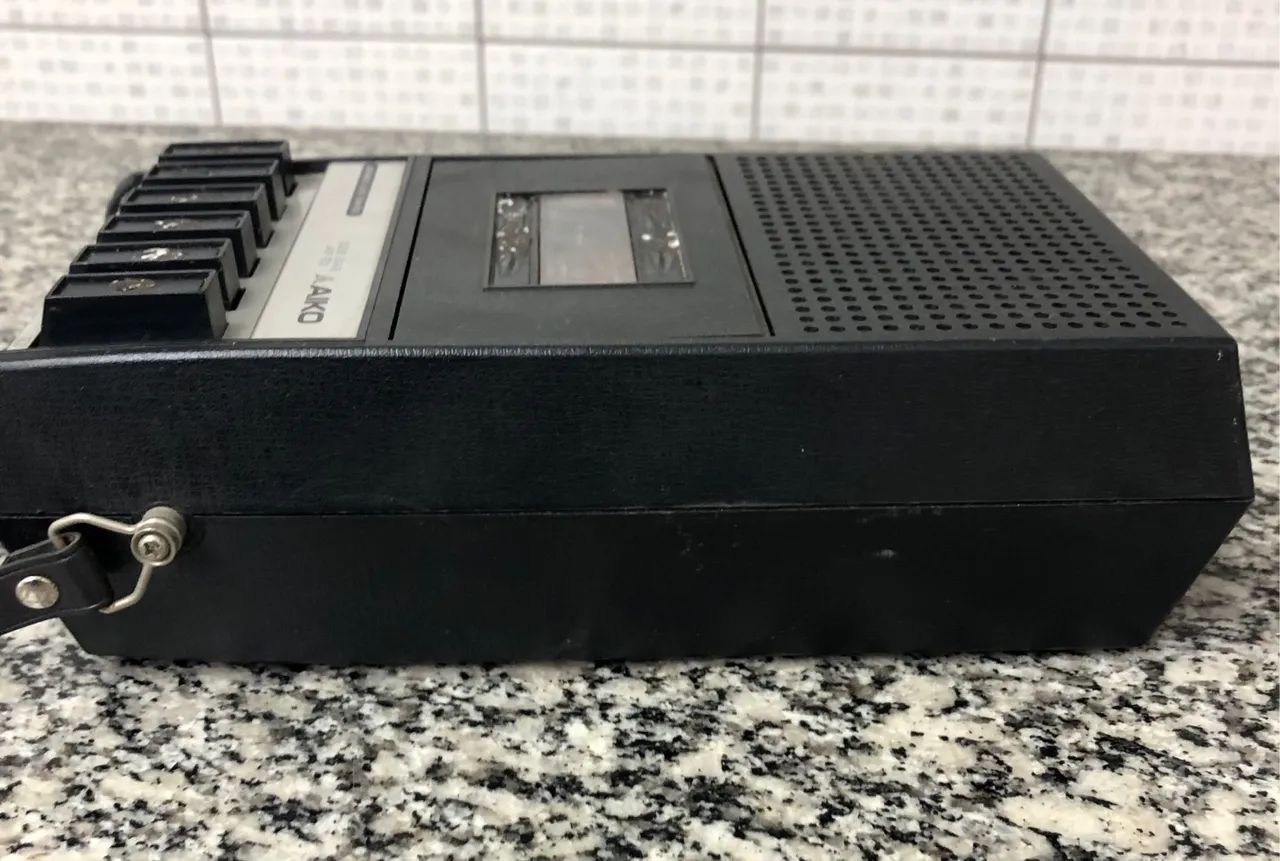 Gravador Cassete Aiko com Microfone Leia a descrição  - Foto 4