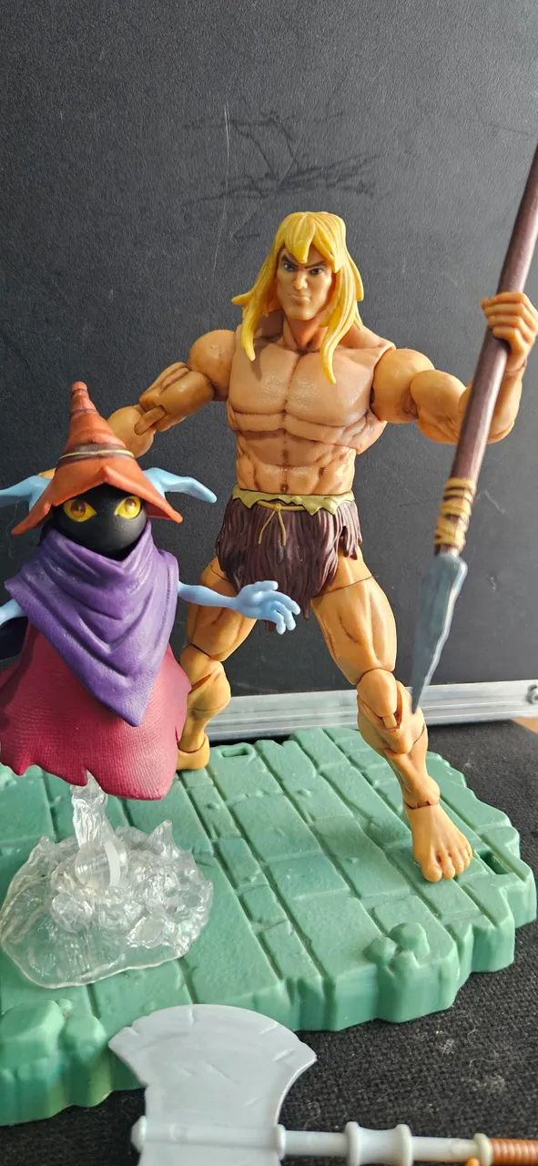He-Man Selvagem e Gorpo - Figura de Ação